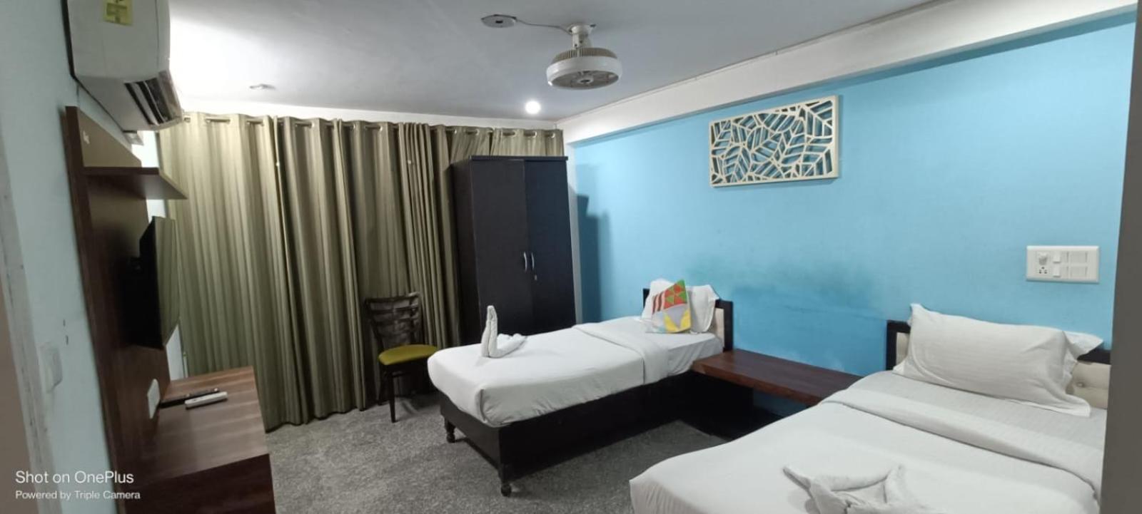 Nuab House - Near Fortis, Max, Medanta, Paras Hospitals And Huda Metro Gurgaon Bagian luar foto