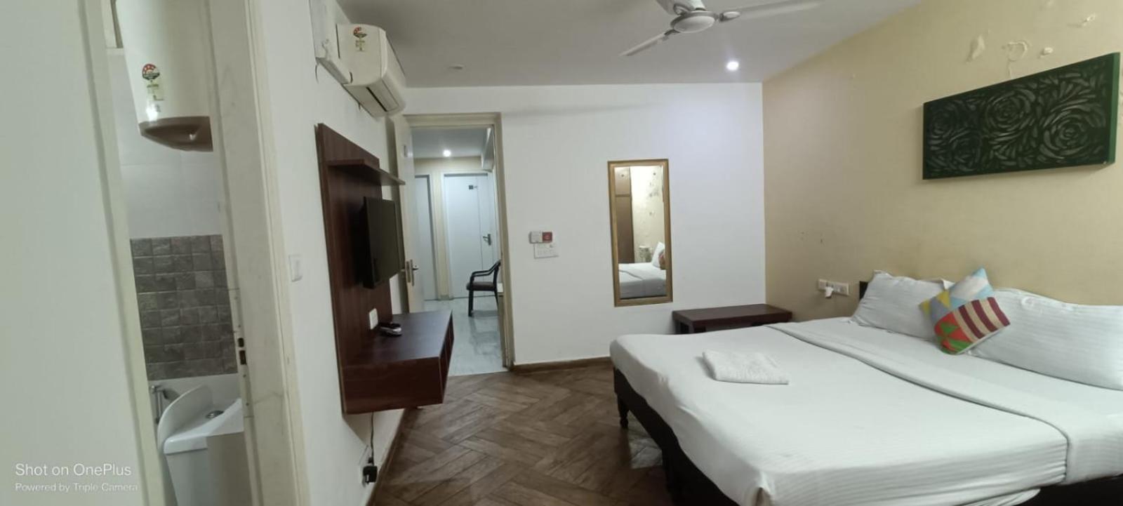 Nuab House - Near Fortis, Max, Medanta, Paras Hospitals And Huda Metro Gurgaon Bagian luar foto