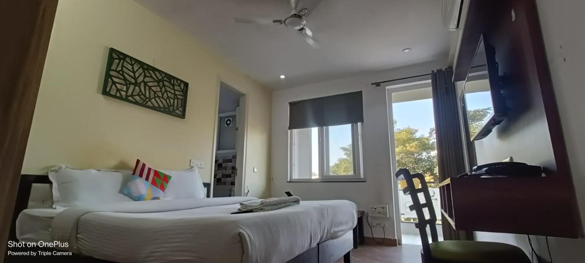 Nuab House - Near Fortis, Max, Medanta, Paras Hospitals And Huda Metro Gurgaon Bagian luar foto